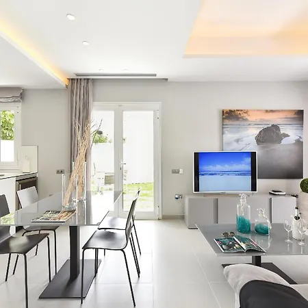 Βίλα Playa Del Ingles Vista Luxury Retreat In Gran Canaria Private Heated Pool Garden Terrace Bbq Rooftop Solarium With Sea Views Prime, *