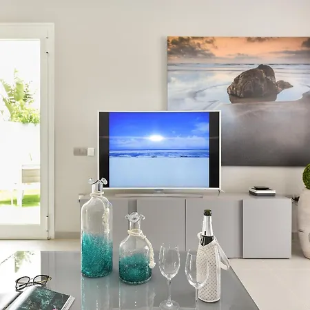 Βίλα Playa Del Ingles Vista Luxury Retreat In Gran Canaria Private Heated Pool Garden Terrace Bbq Rooftop Solarium With Sea Views Prime, *