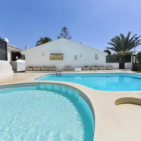 Playa Del Ingles Vista Luxury Retreat In Gran Canaria Private Heated Pool Garden Terrace Bbq Rooftop Solarium With Sea Views Prime,