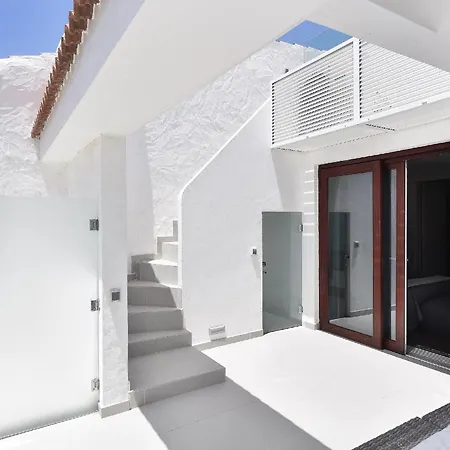 Villa Playa Del Ingles Vista Luxury Retreat In Gran Canaria Private Heated Pool Garden Terrace Bbq Rooftop Solarium With Sea Views Prime, *