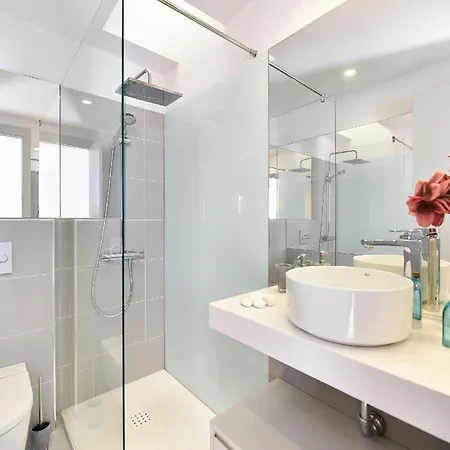 Playa Del Ingles Vista Luxury Retreat In Gran Canaria Private Heated Pool Garden Terrace Bbq Rooftop Solarium With Sea Views Prime, * Las Palmas de Gran Canaria