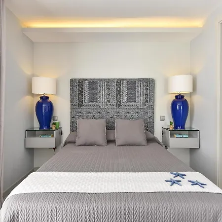 Playa Del Ingles Vista Luxury Retreat In Gran Canaria Private Heated Pool Garden Terrace Bbq Rooftop Solarium With Sea Views Prime, Villa Las Palmas / Gran Canaria