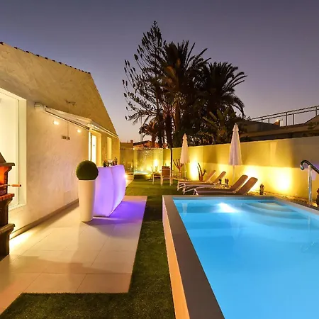 Villa Playa Del Ingles Vista Luxury Retreat In Gran Canaria Private Heated Pool Garden Terrace Bbq Rooftop Solarium With Sea Views Prime, *