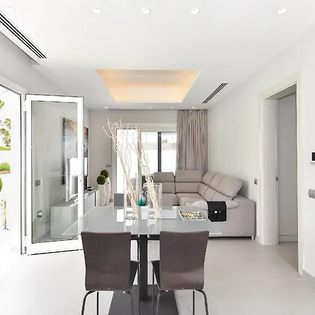 Villa Playa Del Ingles Vista Luxury Retreat In Gran Canaria Private Heated Pool Garden Terrace Bbq Rooftop Solarium With Sea Views Prime,